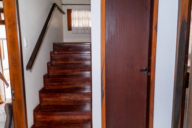 Imagem Casa com 5 Quartos à Venda, 300 m² em Estreito - Florianópolis