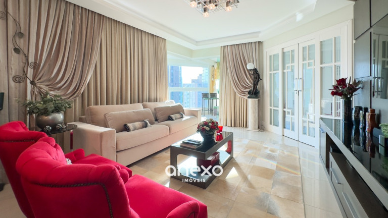 Imagem Apartamento com 3 Quartos à Venda, 194 m² em Victor Konder - Blumenau