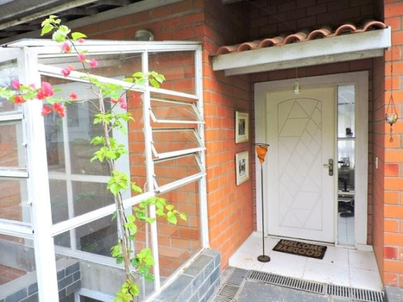 Imagem Casa com 4 Quartos à Venda, 205 m² em Parque Das Artes - Embu Das Artes Imagem Casa com 4 Quartos à Venda, 205 m² em Parque Das Artes - Embu Das Artes