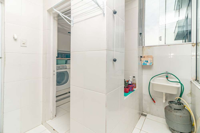 Imagem Imóvel com 3 Quartos à Venda, em Petrópolis - Porto Alegre Imagem Imóvel com 3 Quartos à Venda, em Petrópolis - Porto Alegre