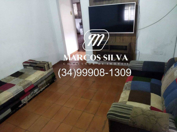 Imagem Casa com 1 Quarto à Venda, em Santa Mônica - Uberlândia Imagem Casa com 1 Quarto à Venda, em Santa Mônica - Uberlândia
