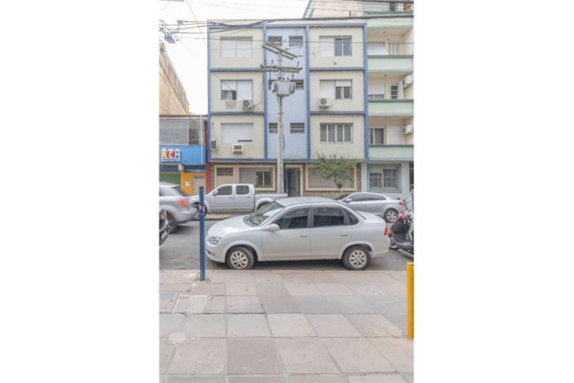 Imagem Imóvel com 1 Quarto à Venda, em Centro Histórico - Porto Alegre Imagem Imóvel com 1 Quarto à Venda, em Centro Histórico - Porto Alegre