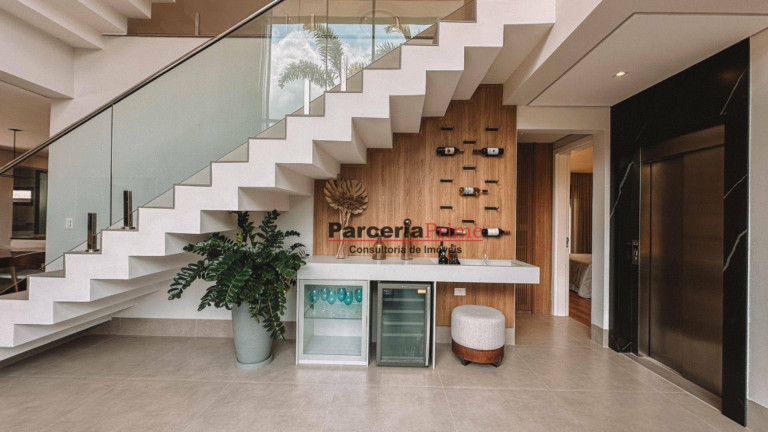 Imagem Casa com 6 Quartos à Venda, 555 m² em Riviera Módulo 17 - Bertioga Imagem Casa com 6 Quartos à Venda, 555 m² em Riviera Módulo 17 - Bertioga