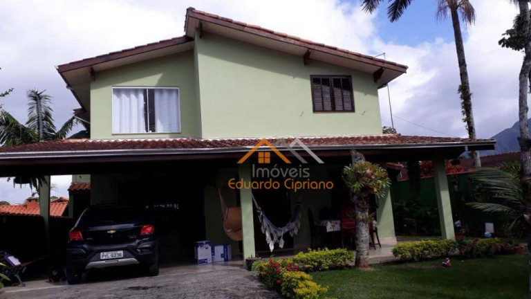 Casa com 5 Quartos à Venda, 180 m² em Massaguaçu - Caraguatatuba