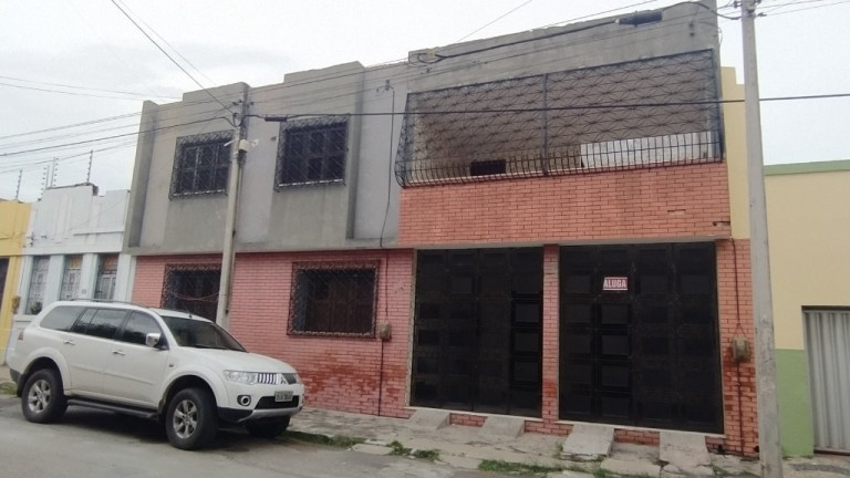 Imagem Casa com 3 Quartos à Venda, 102 m² em Centro - Sobral Imagem Casa com 3 Quartos à Venda, 102 m² em Centro - Sobral