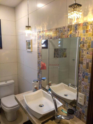 Imagem Casa com 4 Quartos à Venda, 120 m² em Fazenda - Itajaí Imagem Casa com 4 Quartos à Venda, 120 m² em Fazenda - Itajaí