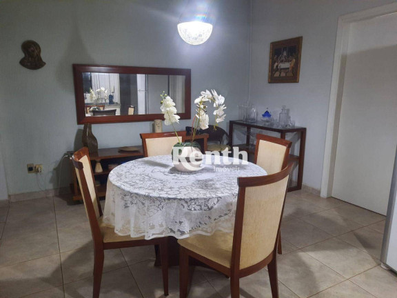 Imagem Casa com 3 Quartos à Venda, 177 m² em Santa Cruz - Rio Claro Imagem Casa com 3 Quartos à Venda, 177 m² em Santa Cruz - Rio Claro