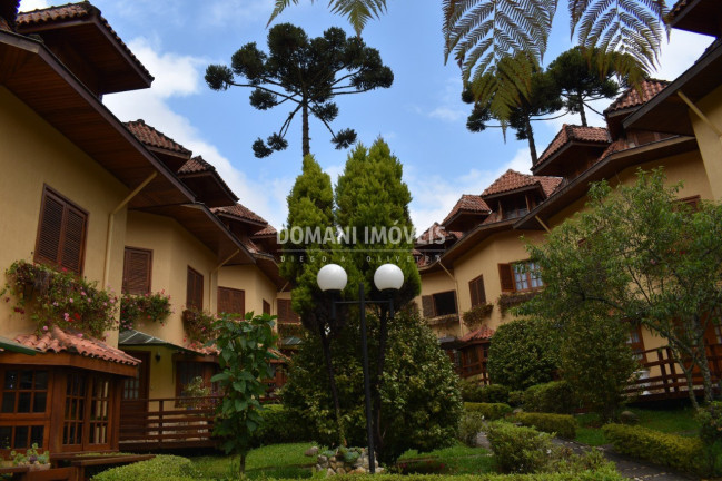 Imagem Casa com 4 Quartos à Venda, 170 m² em Região Da Vila Inglesa - Campos Do Jordão Imagem Casa com 4 Quartos à Venda, 170 m² em Região Da Vila Inglesa - Campos Do Jordão