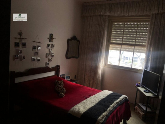 Imagem Casa com 3 Quartos à Venda, 333 m² em Gonzaga - Santos Imagem Casa com 3 Quartos à Venda, 333 m² em Gonzaga - Santos