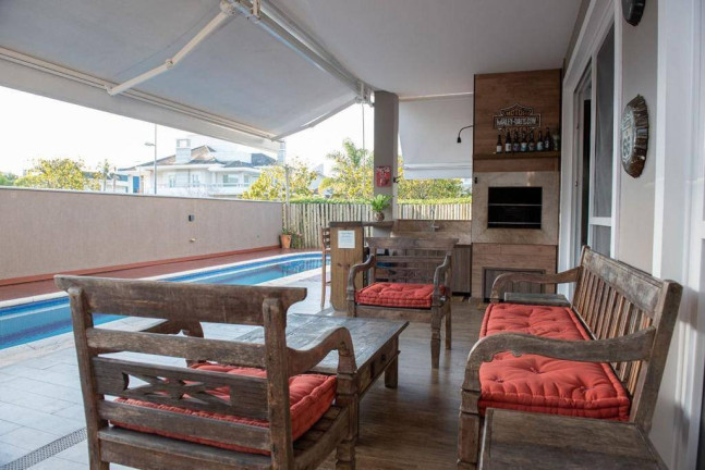 Imagem Casa com 4 Quartos à Venda, 436 m² em Jurerê - Florianópolis Imagem Casa com 4 Quartos à Venda, 436 m² em Jurerê - Florianópolis
