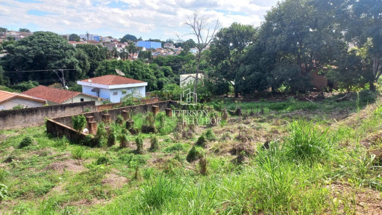 Imagem Terreno à Venda, 900 m² em Jardim Santa Cruz - Mogi Mirim Imagem Terreno à Venda, 900 m² em Jardim Santa Cruz - Mogi Mirim