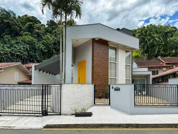 Casa com 3 Quartos à Venda, 312 m² em Czerniewicz - Jaraguá Do Sul