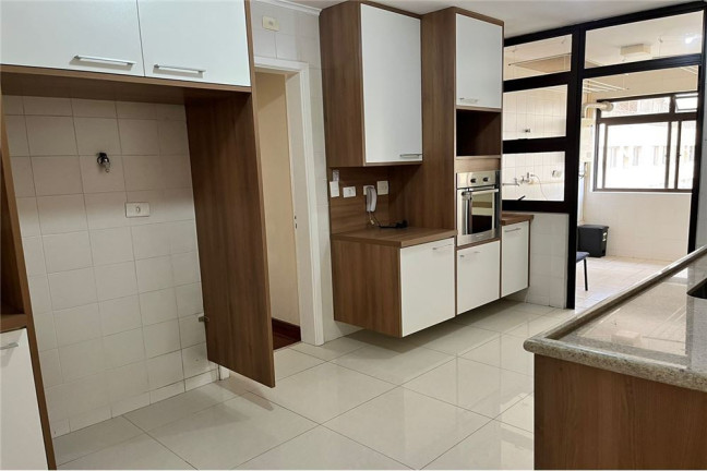 Imagem Imóvel com 4 Quartos à Venda, em Moema - São Paulo Imagem Imóvel com 4 Quartos à Venda, em Moema - São Paulo
