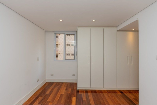 Imagem Apartamento com 3 Quartos à Venda, 138 m² em Itaim Bibi - São Paulo Imagem Apartamento com 3 Quartos à Venda, 138 m² em Itaim Bibi - São Paulo