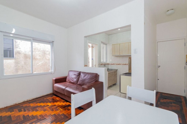 Imagem Imóvel com 1 Quarto à Venda, 46 m² em São João - Porto Alegre Imagem Imóvel com 1 Quarto à Venda, 46 m² em São João - Porto Alegre