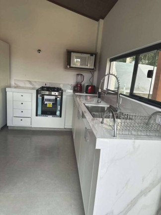 Imagem Casa com 3 Quartos para Alugar,  em Vilarejo - Carapicuíba