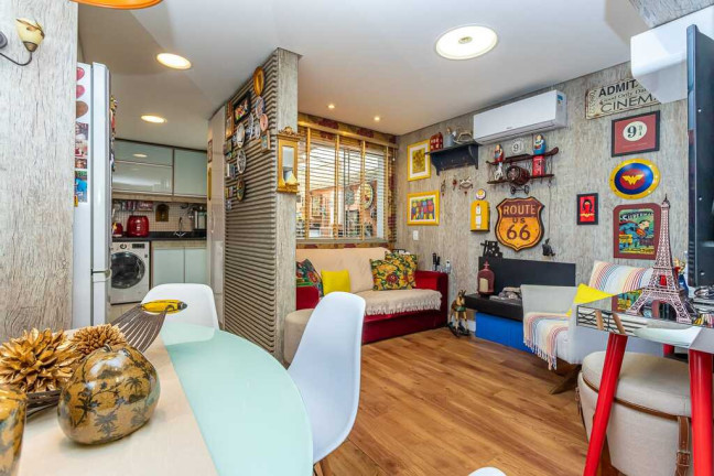 Imagem Casa com 2 Quartos à Venda, em Sarandi - Porto Alegre Imagem Casa com 2 Quartos à Venda, em Sarandi - Porto Alegre