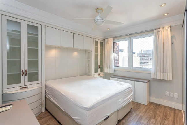 Imagem Apartamento com 4 Quartos à Venda, 217 m² em Petrópolis - Porto Alegre