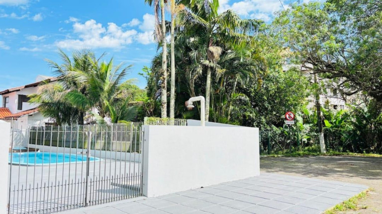 Imagem Apartamento com 1 Quarto para Alugar,  em Canasvieiras - Florianópolis