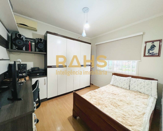 Imagem Casa com 4 Quartos à Venda, 226 m² em Costa E Silva - Joinville Imagem Casa com 4 Quartos à Venda, 226 m² em Costa E Silva - Joinville