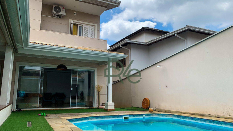 Imagem Casa com 4 Quartos à Venda ou Locação, 321 m² em São Paulo Ii - Cotia Imagem Casa com 4 Quartos à Venda ou Locação, 321 m² em São Paulo Ii - Cotia