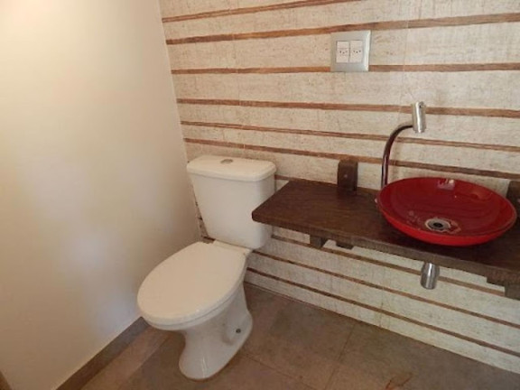 Imagem Casa com 2 Quartos à Venda, 589 m² em Vila Petrópolis - Atibaia Imagem Casa com 2 Quartos à Venda, 589 m² em Vila Petrópolis - Atibaia