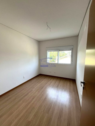 Imagem Imóvel com 3 Quartos à Venda, 104 m² em Petrópolis - Porto Alegre Imagem Imóvel com 3 Quartos à Venda, 104 m² em Petrópolis - Porto Alegre