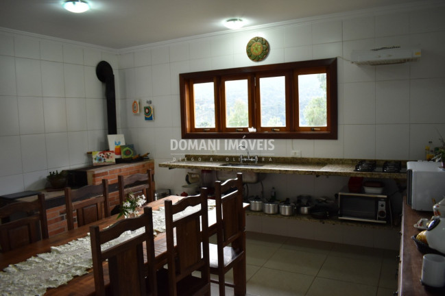 Imagem Casa com 4 Quartos à Venda, 212 m² em Região Do Vale Encantado - Campos Do Jordão Imagem Casa com 4 Quartos à Venda, 212 m² em Região Do Vale Encantado - Campos Do Jordão