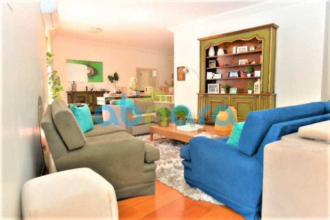 Imagem Cobertura com 4 Quartos à Venda, 168 m² em Copacabana - Rio De Janeiro Imagem Cobertura com 4 Quartos à Venda, 168 m² em Copacabana - Rio De Janeiro