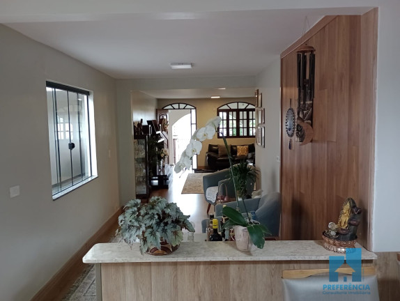Imagem Casa com 3 Quartos à Venda, 240 m² em Uvaranas - Ponta Grossa Imagem Casa com 3 Quartos à Venda, 240 m² em Uvaranas - Ponta Grossa