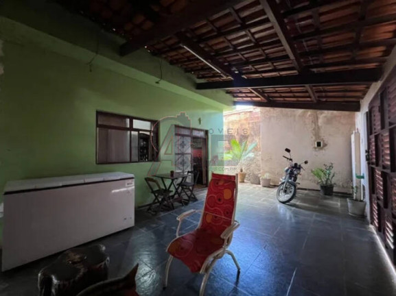 Imagem Casa com 3 Quartos à Venda, 360 m² em Jardim Palmeiras - Montes Claros Imagem Casa com 3 Quartos à Venda, 360 m² em Jardim Palmeiras - Montes Claros