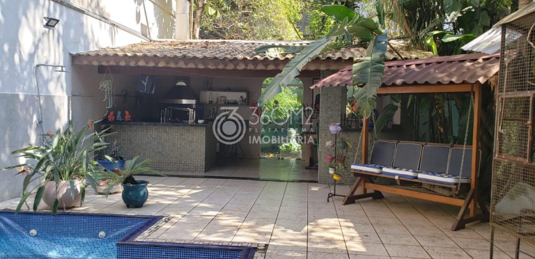 Casa com 4 Quartos à Venda, 442 m² em Vila Floresta - Santo André