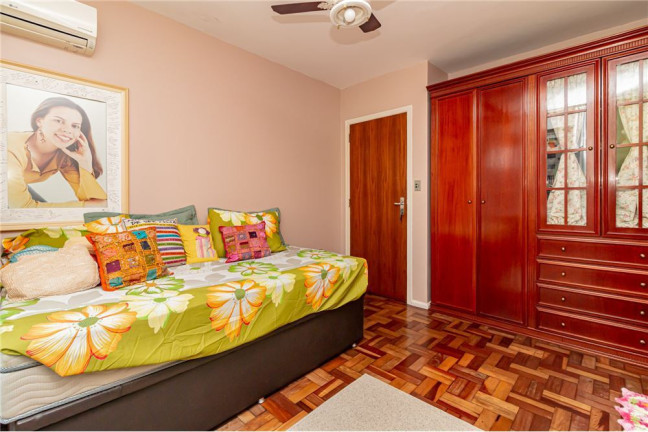 Imagem Imóvel com 2 Quartos à Venda, em Santana - Porto Alegre Imagem Imóvel com 2 Quartos à Venda, em Santana - Porto Alegre