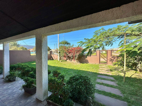 Imagem Casa com 5 Quartos à Venda, 600 m² em Capão Da Canoa Imagem Casa com 5 Quartos à Venda, 600 m² em Capão Da Canoa