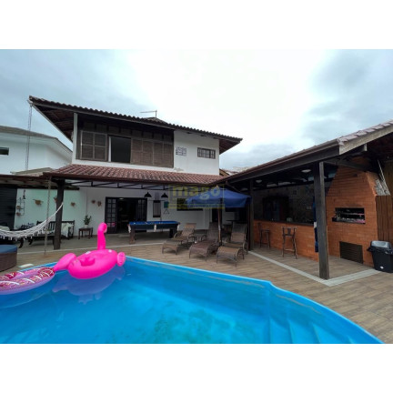 Imagem Casa com 3 Quartos à Venda, 380 m² em Ariribá - Balneário Camboriú