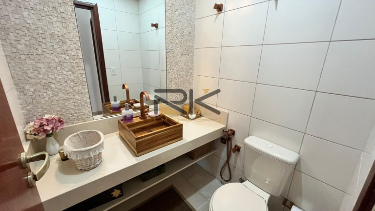 Imagem Sobrado com 3 Quartos à Venda, 600 m² em Toninhas - Ubatuba