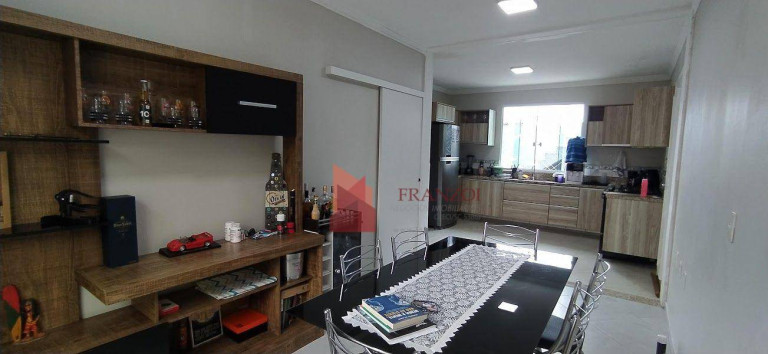 Imagem Casa com 2 Quartos à Venda, 147 m² em Centro - Itajaí Imagem Casa com 2 Quartos à Venda, 147 m² em Centro - Itajaí