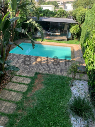 Casa com 3 Quartos à Venda, 340 m² em Campo Belo - São Paulo
