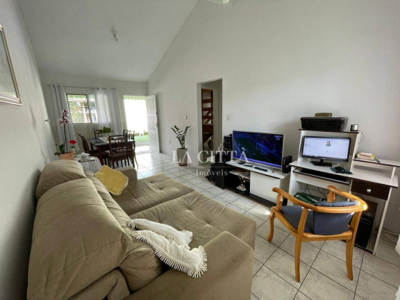 Imagem Casa com 4 Quartos à Venda, 160 m² em São Judas - Itajaí Imagem Casa com 4 Quartos à Venda, 160 m² em São Judas - Itajaí