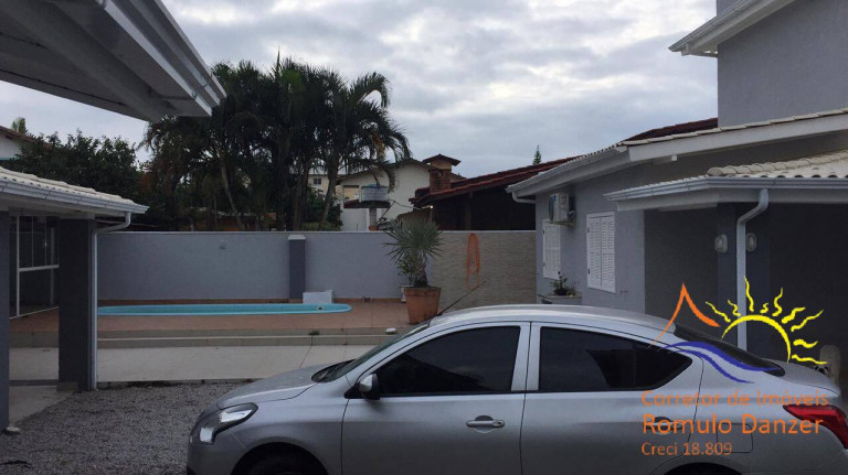 Imagem Casa com 3 Quartos à Venda, 300 m² em Ingleses Do Rio Vermelho - Florianópolis Imagem Casa com 3 Quartos à Venda, 300 m² em Ingleses Do Rio Vermelho - Florianópolis