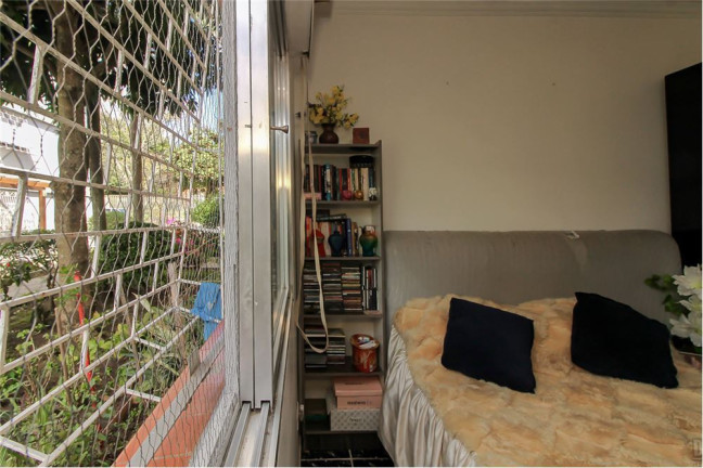 Imagem Imóvel com 2 Quartos à Venda, em Cristal - Porto Alegre Imagem Imóvel com 2 Quartos à Venda, em Cristal - Porto Alegre