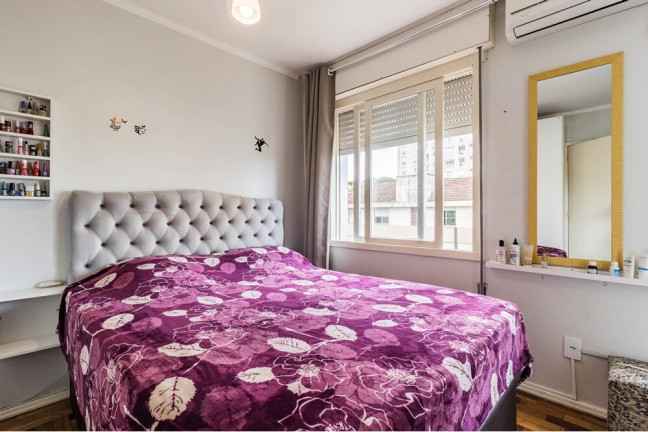 Imagem Imóvel com 2 Quartos à Venda, 65 m² em São Sebastião - Porto Alegre Imagem Imóvel com 2 Quartos à Venda, 65 m² em São Sebastião - Porto Alegre