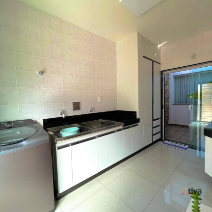 Imagem Casa com 4 Quartos à Venda, 298 m² Imagem Casa com 4 Quartos à Venda, 298 m²