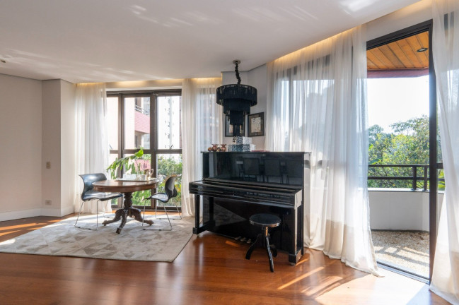 Imagem Apartamento com 3 Quartos à Venda, 180 m² em Panamby - São Paulo