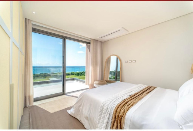 Imagem Casa com 5 Quartos à Venda, 458 m² em Praia Do Estaleiro - Balneário Camboriú Imagem Casa com 5 Quartos à Venda, 458 m² em Praia Do Estaleiro - Balneário Camboriú