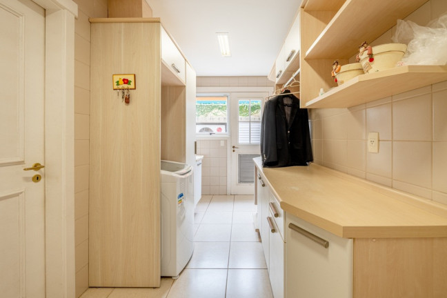Imagem Casa com 4 Quartos à Venda, 480 m² em Belém Novo - Porto Alegre Imagem Casa com 4 Quartos à Venda, 480 m² em Belém Novo - Porto Alegre