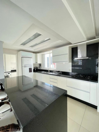 Imagem Apartamento com 3 Quartos à Venda, 134 m² em Centro - Balneário Camboriú Imagem Apartamento com 3 Quartos à Venda, 134 m² em Centro - Balneário Camboriú