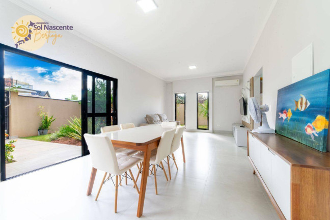 Imagem Casa com 3 Quartos à Venda ou Locação, 108 m² em Maitinga - Bertioga Imagem Casa com 3 Quartos à Venda ou Locação, 108 m² em Maitinga - Bertioga