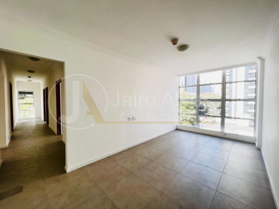 Imóvel Comercial à Venda, 100 m² em Cerqueira César - São Paulo