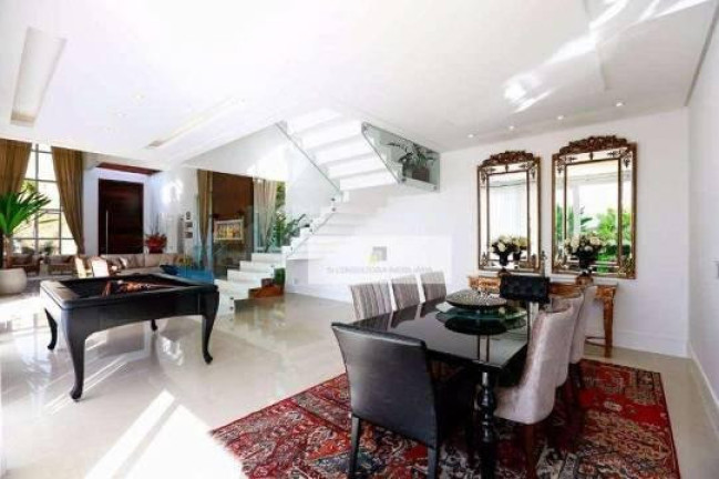 Imagem Casa de Condomínio com 4 Quartos à Venda, 500 m² em Córrego Grande - Florianópolis